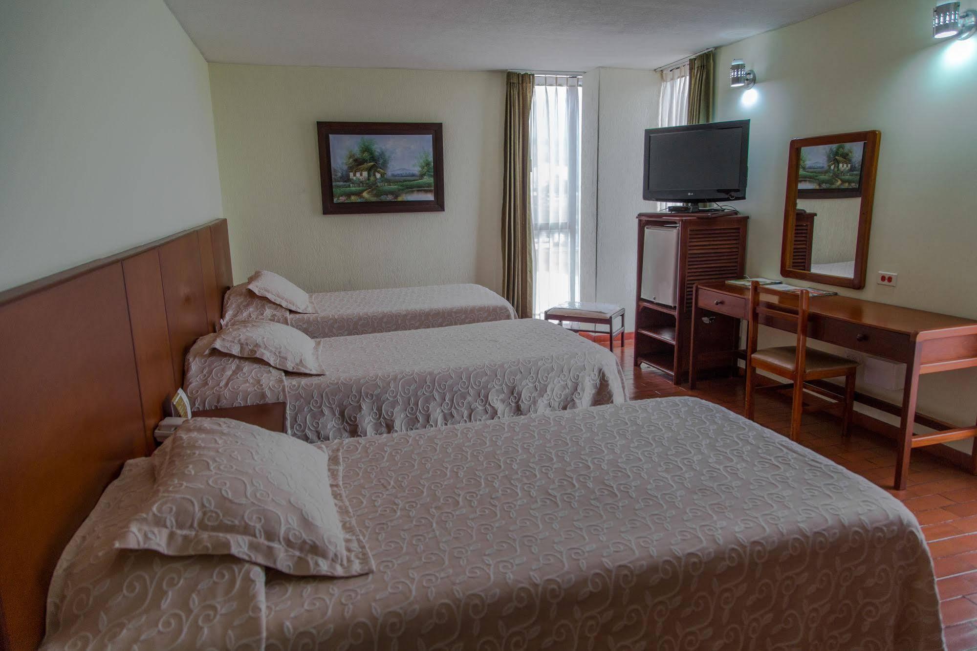 Hotel Don Lolo Villavicencio Bagian luar foto