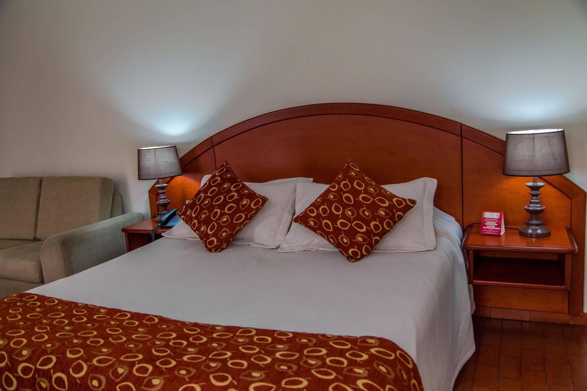 Hotel Don Lolo Villavicencio Bagian luar foto