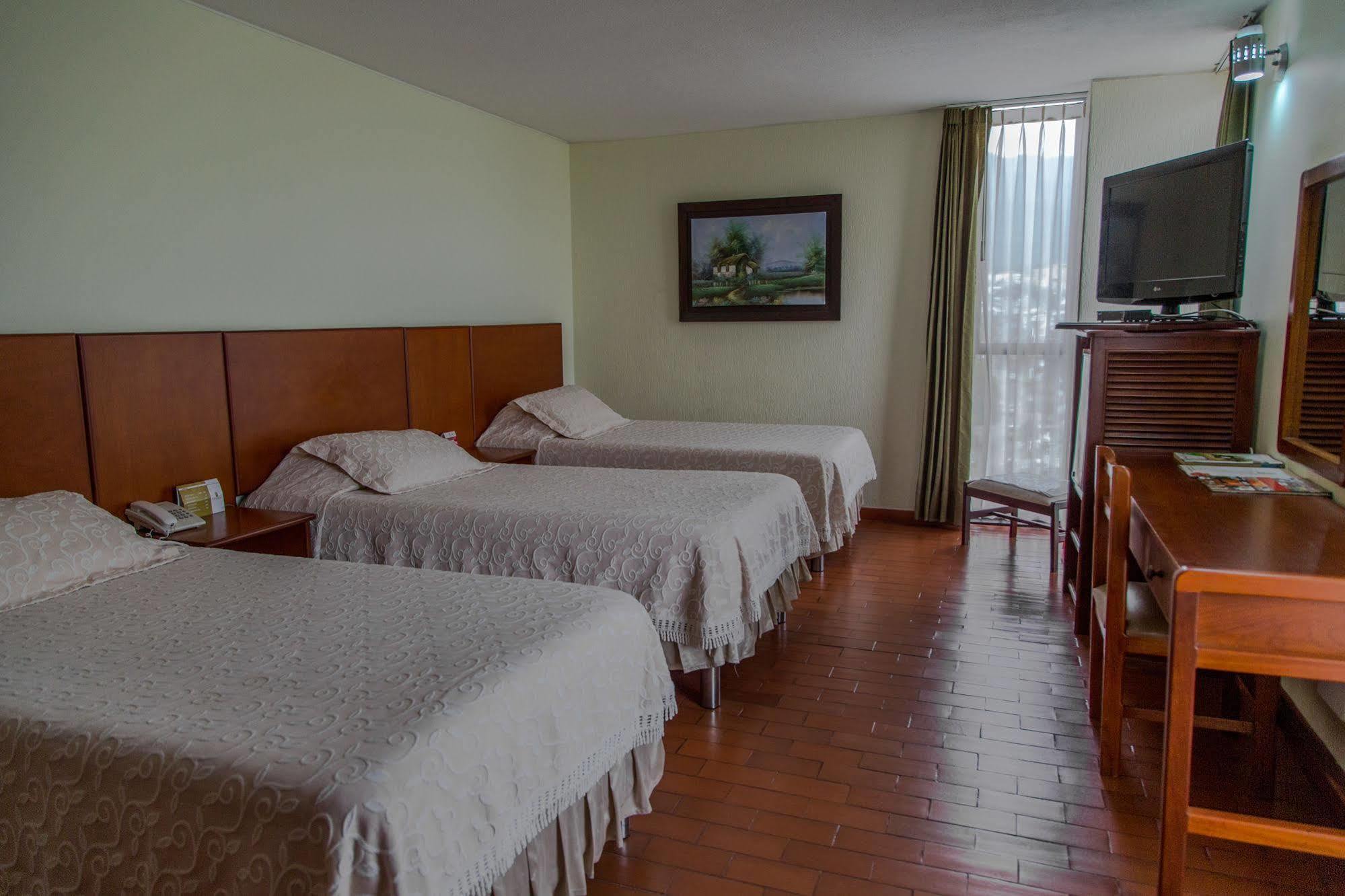 Hotel Don Lolo Villavicencio Bagian luar foto